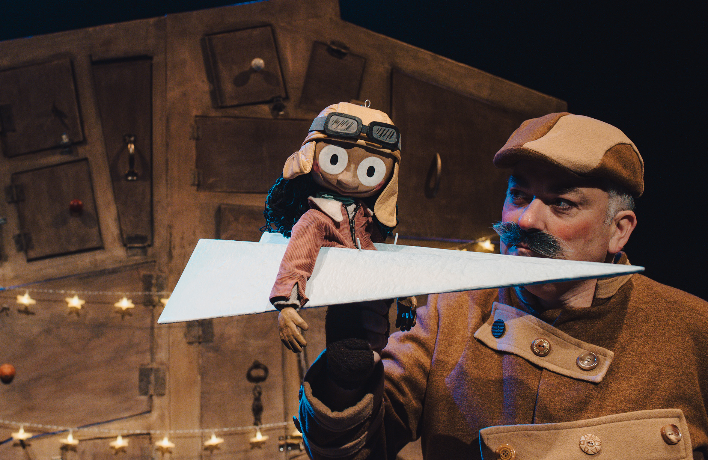 Teatre Familiar: “SÒMION La ciutat dels oficis impossibles” a Valls