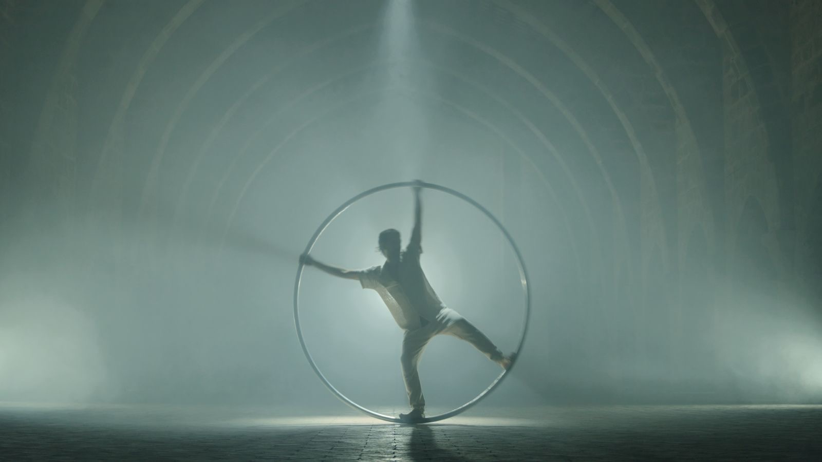 Saó. Circus and music