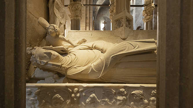 Visita guiada al Monestir de Santes Creus: Dones. Mares i abadesses